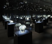 Essential collection of Joseon-era white porcelains unfolds at Leeum Museum of Art