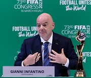 인판티노 FIFA 회장, 연임 성공…임기 2027년까지