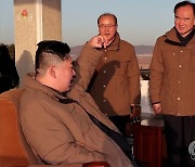 북한 중앙TV, ICBM '화성-17형' 발사 영상 공개