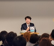수원특례시 찾은 이준석…“경기도 총선 승리 중요, 피하지 않는 정치할 것”
