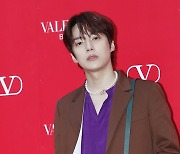 '4월 입대' 몬스타엑스 민혁, ♥몬베베와 경매 이벤트… 수익금 기부