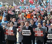 민주 의원들, 尹대일 외교 연쇄 규탄…"더 두고 못 봐"