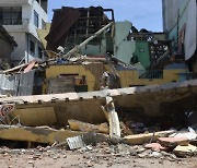 에콰도르 6.7 지진 발생해 최소 15명 사망