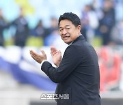 [포토]승리에 박수를 치는 대전 이민성 감독