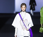 [bnt포토] 모델 유채림 '오버사이즈의 러블리함'(비건타이거 패션쇼)