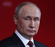 러시아, ICC의 푸틴 영장에 "법적으로 무효, ICC 인정 안한다"