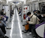 서울시 버스·지하철 혼잡도 정보 제공···“붐빌 땐 마스크 착용 권고”