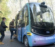 중국 곳곳에 다니는 무인자율주행 버스, 감독자도 없어