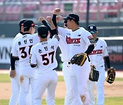 [포토] KT, 두산에 시범경기 8-2 승리