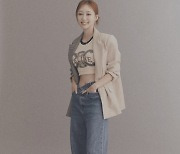 박지영 아나운서, ‘야구 여신’ 독보적 비주얼... 탄탄 복근+봄 부르는 미소