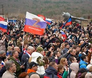 [외신사진 속 이슈人] 러시아 병합 9주년 기념하는 크림반도의 러시아인들