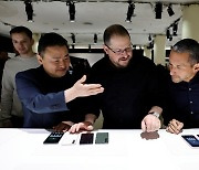 [ANALYSIS] Samsung Electronics adopting Apple's chip strategy