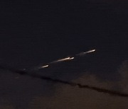 美 밤하늘에 나타난 ‘UFO’ 추정되는 수상한 불빛…무슨 일?