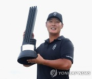 대니 리, LIV 골프 한국계 선수 첫 우승…상금 54억원 '돈벼락'