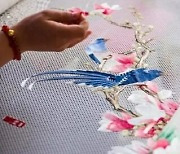[PRNewswire] Xinhua Silk Road: Lu embroidery in East China's Wendeng showcases