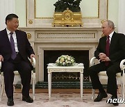 시진핑, 방러 첫날 푸틴과 4시간 반 '비공개' 회담…美, '中 견제'(종합)