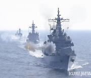 해군, '서해수호의 날' 맞아 대규모 해상기동훈련 실시 [쿠키포토]