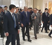 LVMH Chairman Arnault in Seoul as Korea’s presence in luxury goods market grows