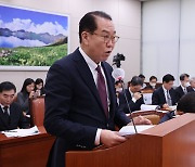 통일장관 "북한, 한미훈련 빌미 위협수위 높여…단호 대처"