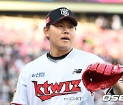 WBC 여파인가…‘ERA 1.64’ 곰 사냥꾼의 5실점 강판, 참 낯설다 [오!쎈 수원]