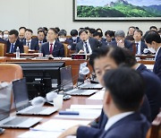 ‘정부여당 추진’ 노조 탈퇴 방해 금지법에···국회 “노사 공감 우선”