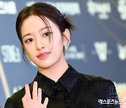 [단독] 안유진, 첫 단독 작사…아이브 첫 정규 앨범 수록