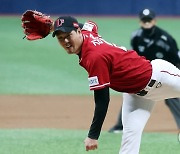 김광현, WBC 후 첫 등판 3⅔이닝 무실점…윤영철, 무실점 행진(종합)