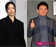 [TEN피플] '너는 내 운명' 연인…전도연, 황정민에 되로 주려다 말로 받은 사연