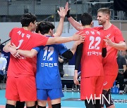 두 시즌 연속 '장충의 봄' 끝낸 한국전력! 우리카드 3-1로 꺾고 P.O 진출!