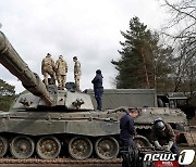 英. "열화우라늄탄 핵무기와 무관"…러, 英 우크라 지원에 발끈(상보)