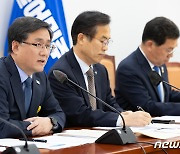 '양곡관리법' 민주당 입장 설명하는 김성환 정책위의장