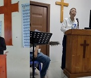 '23세 연하와 재혼' 서세원, 캄보디아 교회서 포착…"예배, 간증·설교도"