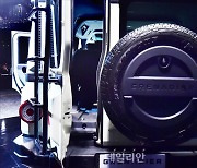 본격 오프로더 SUV 이네오스 '그레나디어' 국내 공개