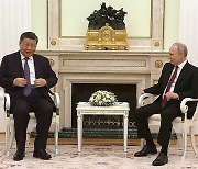 시진핑-푸틴 “친애하는 친구”…한계 없는 협력 재시동