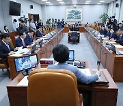 선거제 개편 국회 전원위 앞두고…정개특위 ‘300석 유지’ 의결