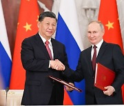 시진핑·푸틴 ‘반미 공조’ 과시했지만 실속은 중국이 챙겼다