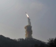 합참 "북한, 함흥 일대에서 순항미사일 수발 발사"