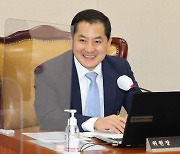 與 정책위의장에 박대출 내정···원내대표 김학용·윤재옥 물망