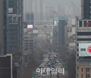 [포토]중국발 황사 유입으로 미세먼지 '나쁨'