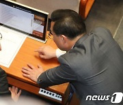 민주당 지도부 '검수완박 대화'