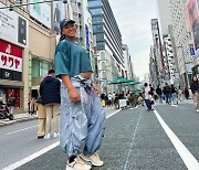 임신 중인 오사카 나오미, SNS에 복부 노출 사진 올려