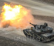 [포토] 사격 훈련하는 K1A2 전차