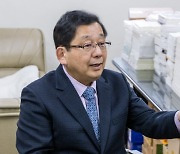 [호사카 유지 세종대 교수에게 고견을 듣는다] 독도·한일관계사 실증적 연구의 대가로 꼽히는 일본계 한국인
