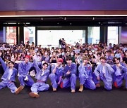 8TURN(에잇턴), 태국 KCON→공개 쇼케이스 성료…후진 없는 '글로벌 루키' 활약