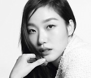 김고은, 샤넬 워치 아이콘으로 발탁… 새로운 2023 J12 캠페인 공개