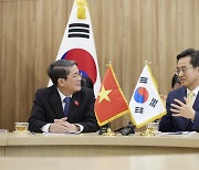 김동연 지사, 방한 베트남 국회부의장과 인적교류 등 협력방안 논의