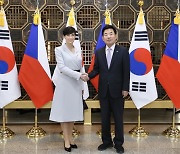김진표, 체코 하원의장 면담…두코바니 원전 韓 수주·부산엑스포 유치 협력 당부