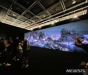 [2023 아트센트럴]홍콩컨벤션센터 '야광'으로 번쩍...70개 갤러리, 한국 7곳 참가