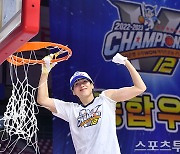 [ST포토] 김단비, 챔프전 MVP!