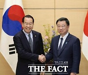 ﻿권영세, 日외무상·관방장관과 회담…대북 협력 확인